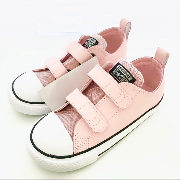 chuck taylor all star velcro